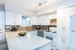 2545 Hollers Ave, Bronx, NY 10475 - Photo 6