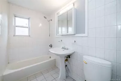 2545 Hollers Avenue, Bronx, NY 10475 - Photo 18