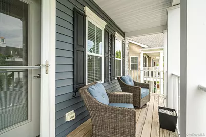 14 Park Drive S, East Islip, NY 11730 - Photo 4