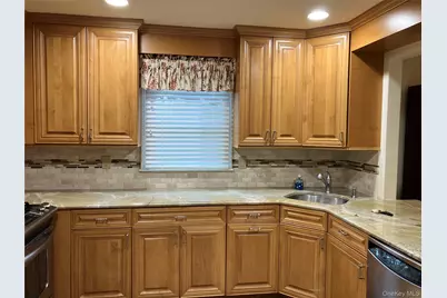32 Coral Lane, Sayville, NY 11782 - Photo 6