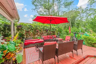 55 Inwood Avenue, Selden, NY 11784 - Photo 10
