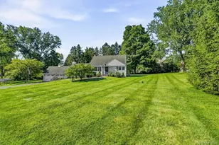 128 Lime Ridge Rd, Poughquag, NY 12570 - Photo 2