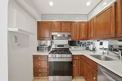 149 Fenimore Road #B2, Mamaroneck, NY 10543 - Photo 14