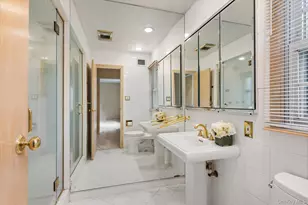 8 Flamingo Road N, East Hills, NY 11576 - Photo 16