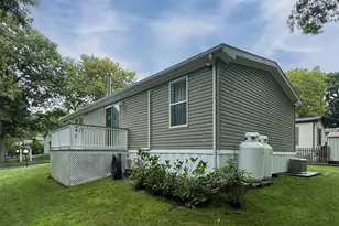 1800 Osborn Ave Unit 1E Osborn, Riverhead, NY 11901 - Photo 18