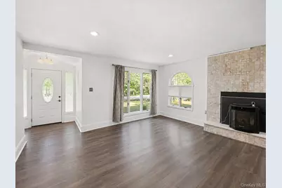 33 Buckingham Circle, Rock Hill, NY 12775 - Photo 2