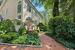 259 Astor Dr, Sayville, NY 11782 - Photo 2