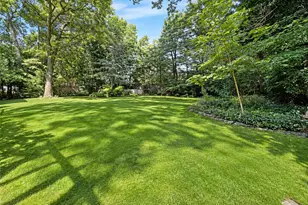 259 Astor Dr, Sayville, NY 11782 - Photo 32