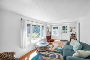 69 Squiretown Rd, Hampton Bays, NY 11946 - Photo 6