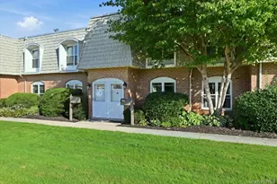 175 Main Ave, Wheatley Heights, NY 11798 - Photo 2