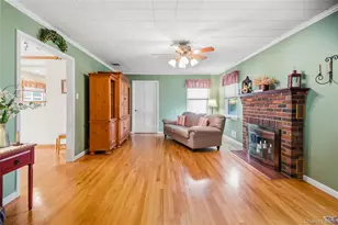 494 N Putnam Ave, Lindenhurst, NY 11757 - Photo 4