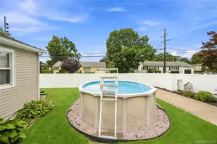 494 N Putnam Ave, Lindenhurst, NY 11757 - Photo 22