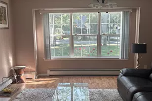 109 Crestwood Dr, Shirley, NY 11967 - Photo 6