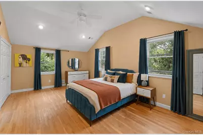 18 Walnut Avenue, Setauket, NY 11733 - Photo 14