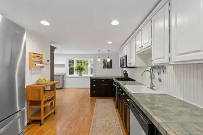 18 Walnut Avenue, Setauket, NY 11733 - Photo 8