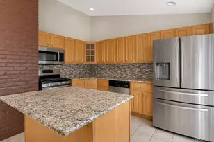 22 Shine Pl, Valley Stream, NY 11581 - Photo 8