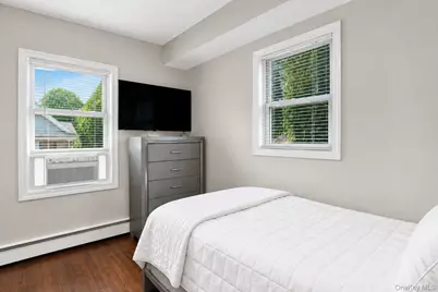 22 Shine Place, Valley Stream, NY 11581 - Photo 10