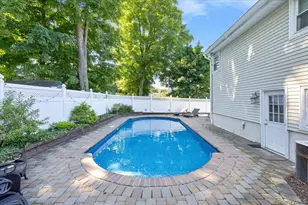 8 Foxwood Ave, Suffern, NY 10901 - Photo 30