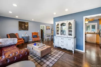 8 Foxwood Avenue, Suffern, NY 10901 - Photo 6