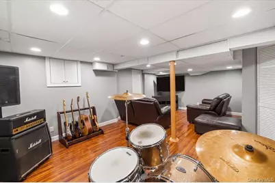8 Foxwood Avenue, Suffern, NY 10901 - Photo 24