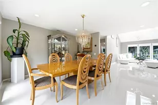 31 Deer Run, East Islip, NY 11730 - Photo 12