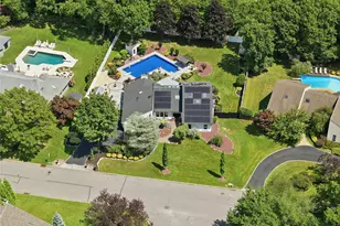 31 Deer Run, East Islip, NY 11730 - Photo 2