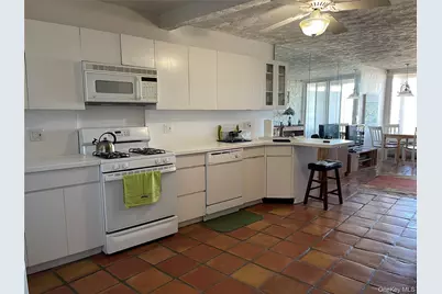 830 Shore Road #3E, Long Beach, NY 11561 - Photo 4