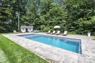 115 Fairway Dr, Stamford, CT 6903 - Photo 32