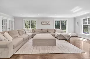 115 Fairway Dr, Stamford, CT 6903 - Photo 6