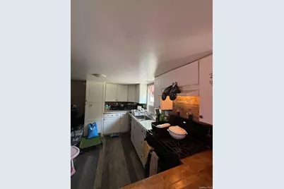 16 Bellport Street #Unit 10, Patchogue, NY 11772 - Photo 4