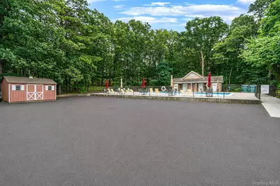 26 Kettle Hole Road, Manorville, NY 11949 - Photo 16