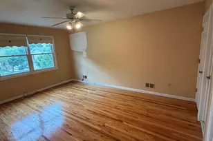 404 Edgegrove Ave, New York, NY 10312 - Photo 8