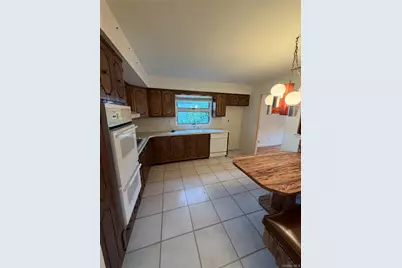 404 Edgegrove Avenue, New York, NY 10312 - Photo 4