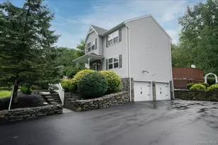7 Laura Rd, Monroe, NY 10950 - Photo 2