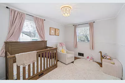 35 Thorburn Avenue, Patchogue, NY 11772 - Photo 22