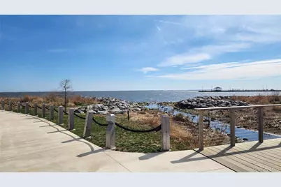 35 Thorburn Avenue, Patchogue, NY 11772 - Photo 38