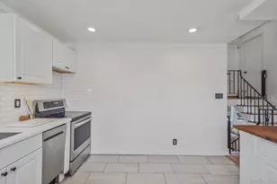 35 Thorburn Ave, Patchogue, NY 11772 - Photo 16