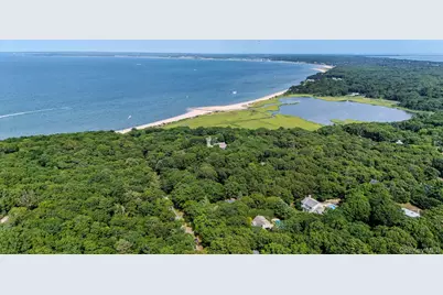10 W Landing Road, Hampton Bays, NY 11946 - Photo 10