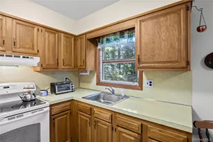 2625 Great Peconic Bay Blvd, Laurel, NY 11948 - Photo 16
