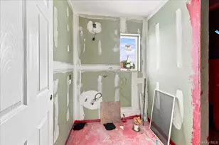 3238 Tierney Pl, Bronx, NY 10465 - Photo 10
