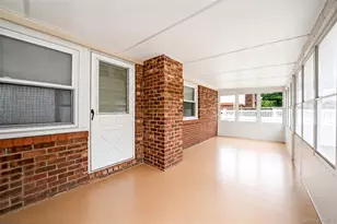 41-37 247th St, Little Neck, NY 11363 - Photo 16