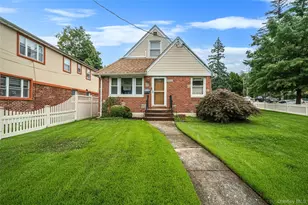 41-37 247th St, Little Neck, NY 11363 - Photo 2