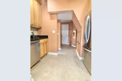 72 Stewart Avenue, Eastchester, NY 10709 - Photo 4