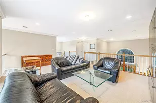 602 Bardini Dr, Melville, NY 11747 - Photo 14