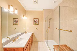 602 Bardini Dr, Melville, NY 11747 - Photo 18