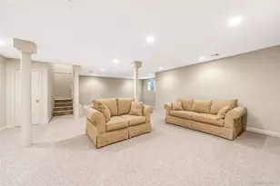 602 Bardini Dr, Melville, NY 11747 - Photo 34