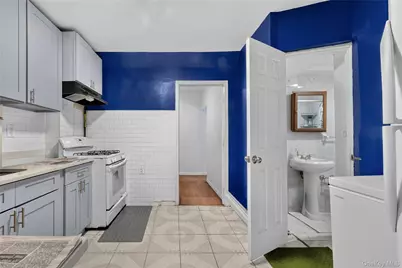 9216 173rd Street, Jamaica, NY 11433 - Photo 6