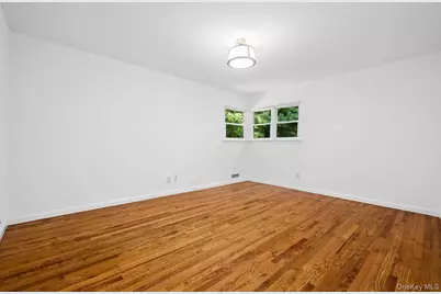 36 Chatham Road, New Rochelle, NY 10804 - Photo 8