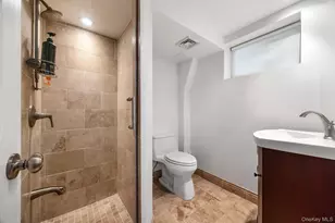 194 Bradley Rd, Scarsdale, NY 10583 - Photo 20