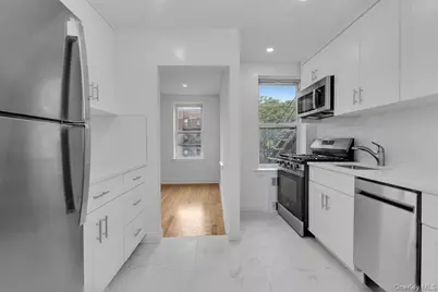 66-33 Yellowstone Boulevard #5D, Forest Hills, NY 11375 - Photo 1